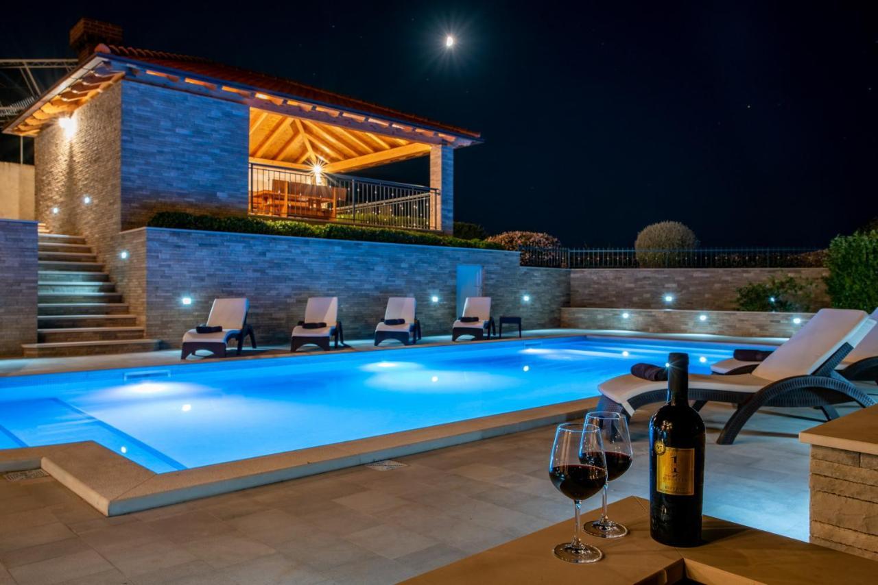 Apartments Sutalo 2 챠브타트 외부 사진