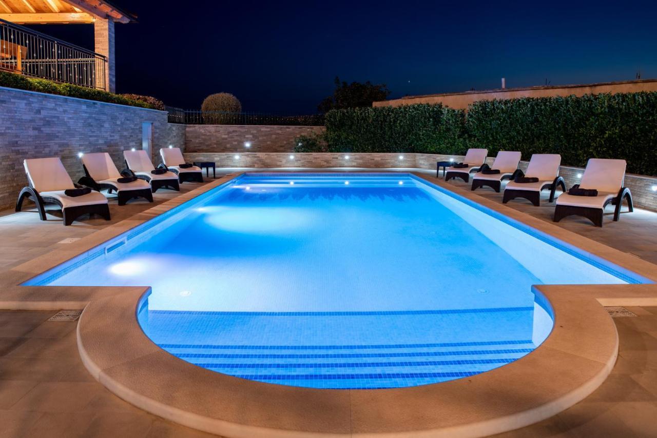 Apartments Sutalo 2 챠브타트 외부 사진