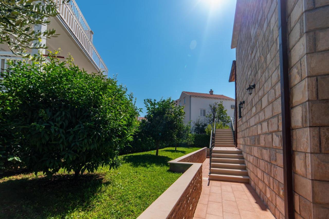 Apartments Sutalo 2 챠브타트 외부 사진