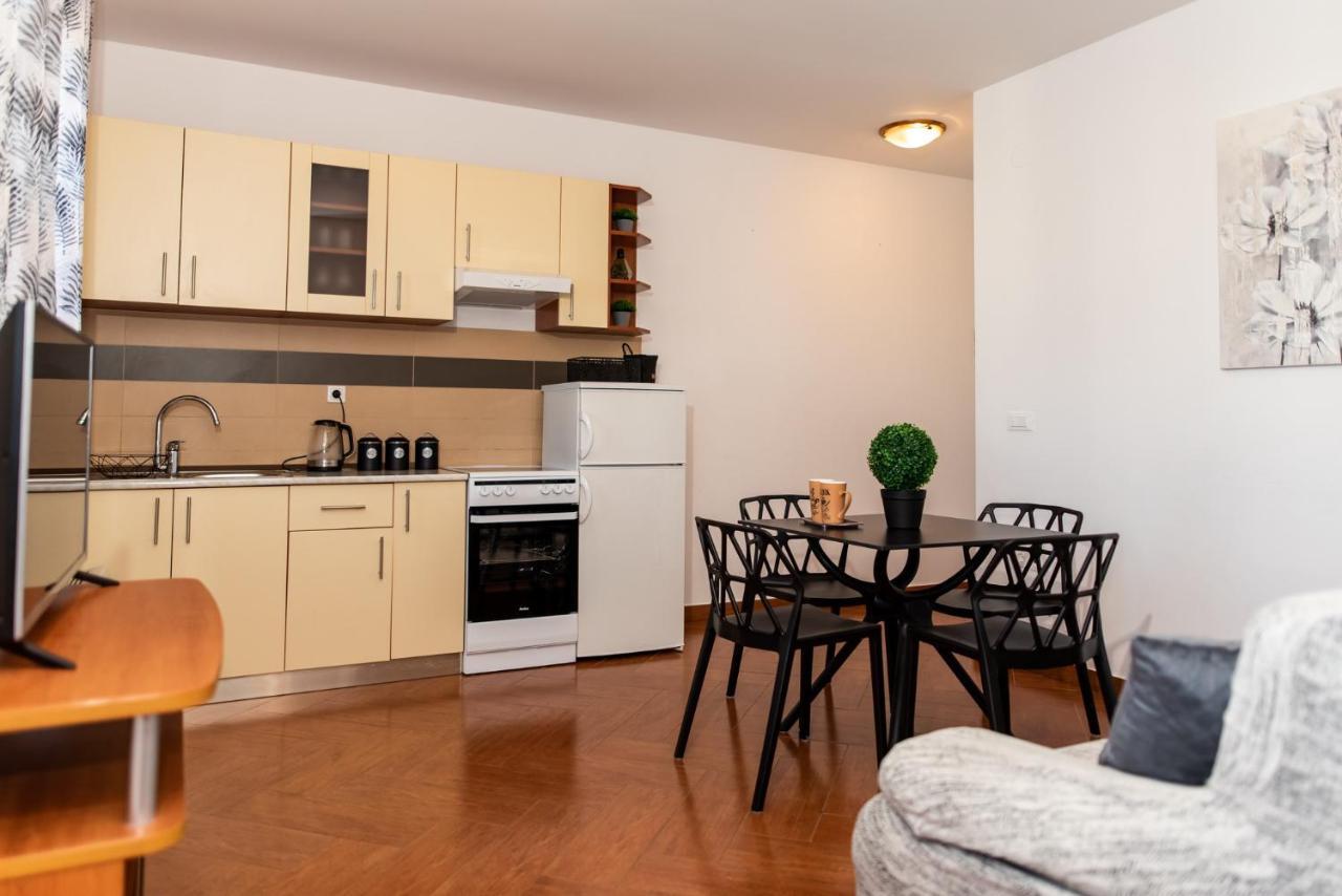 Apartments Sutalo 2 챠브타트 외부 사진