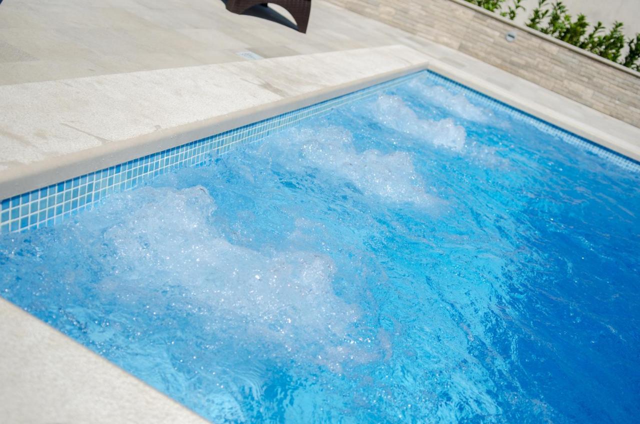 Apartments Sutalo 2 챠브타트 외부 사진