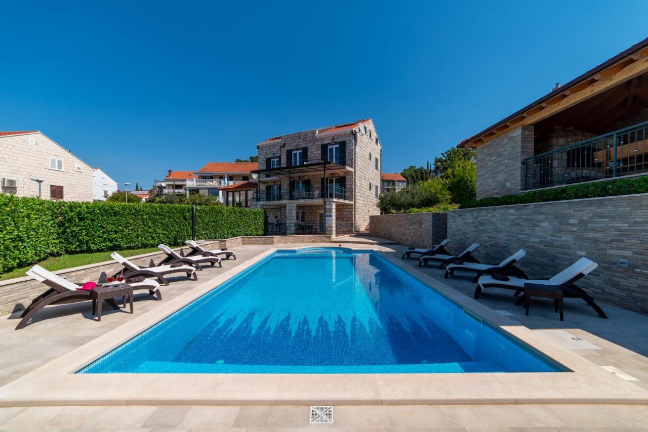 Apartments Sutalo 2 챠브타트 외부 사진