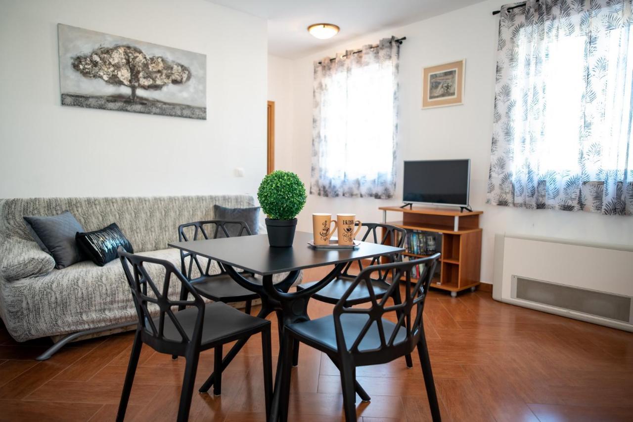 Apartments Sutalo 2 챠브타트 외부 사진